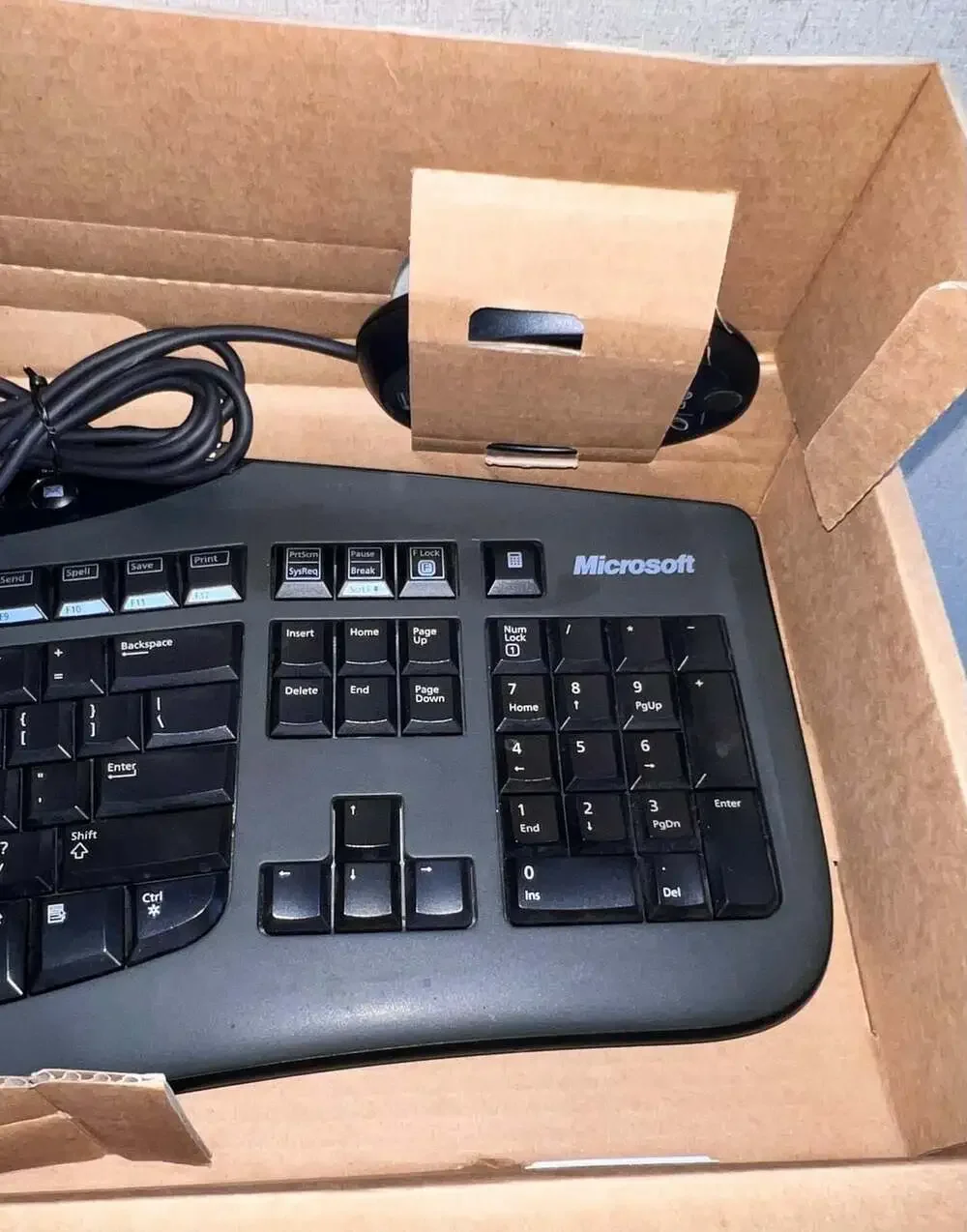 Microsoft Wireless Desktop 3000 Keyboard and Mouse Set